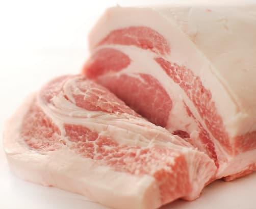 美しい霜降りと分厚い肉質が特徴の田原ポークのブロック肉