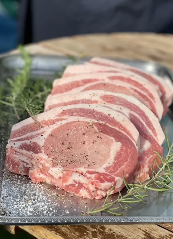 ブランド豚「田原ポーク」の精肉